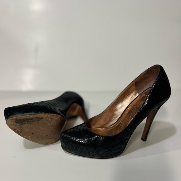 BCBGeneration Parade Heels Size 6 - Picture 12 of 13